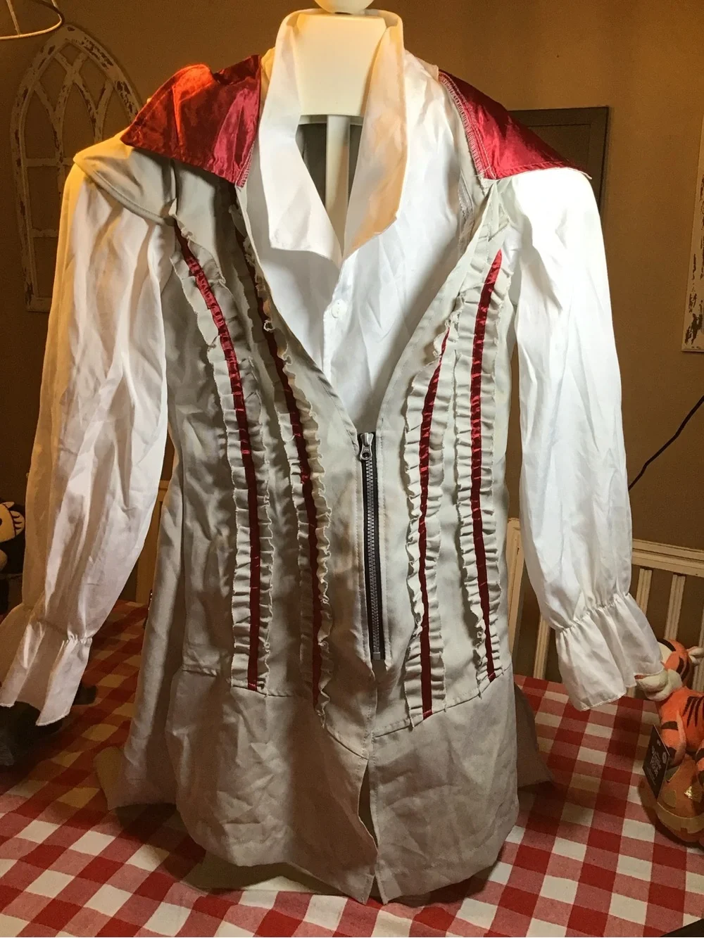 Assassins creed child costume top with hood size medium 8-10